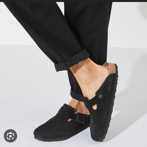 Black Boston Birkenstock’s
